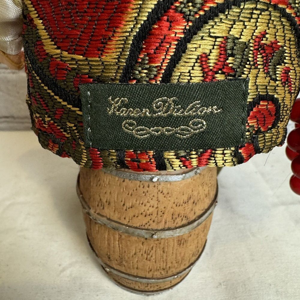 Karen Didion Original Collectible Santa Wine Santa Wine Barrel Grapes EXCELLENT - Picture 4 of 8